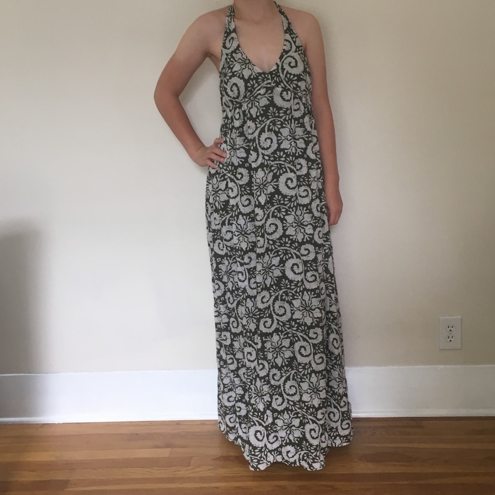 Maxi dress. M.